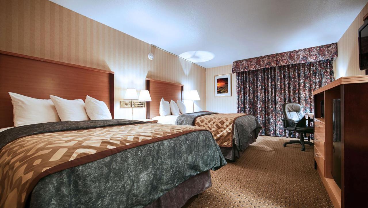 Отель Magnuson Grand Columbus North Экстерьер фото